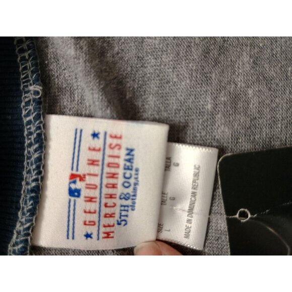 Atlanta Braves Womens V-Neck Tee By 5th & Ocean Size‎ M Gray Cotton Blend - Picture 8 of 9